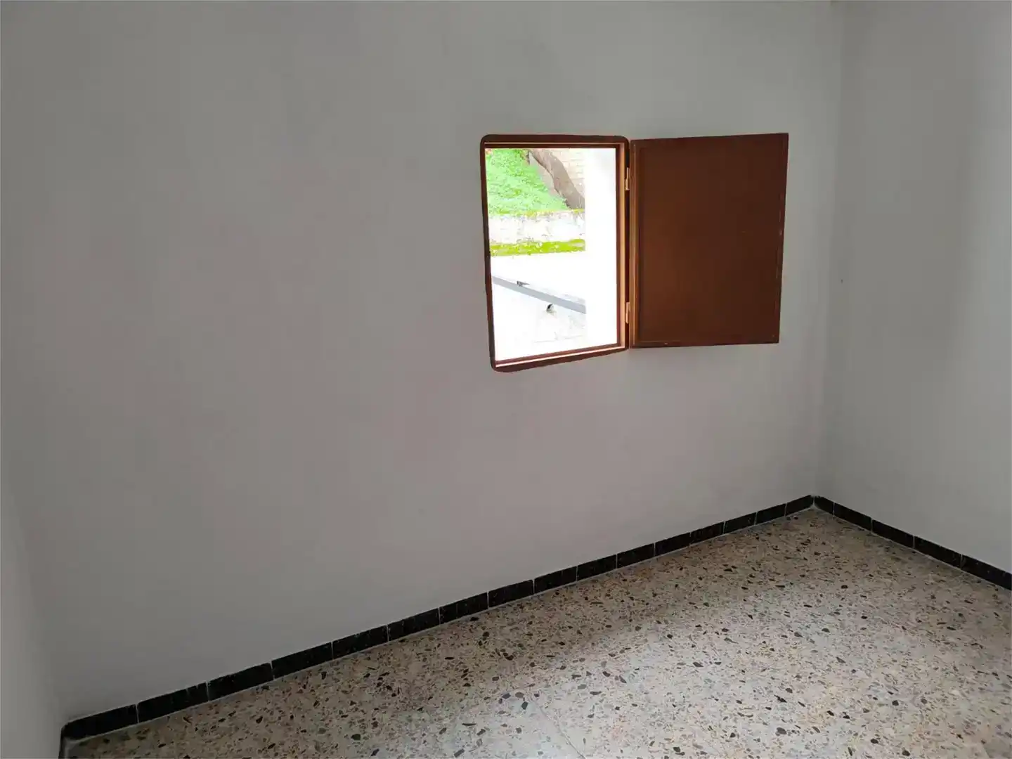 Casa adosada en venda en Setenil de las Bodegas amb Traster