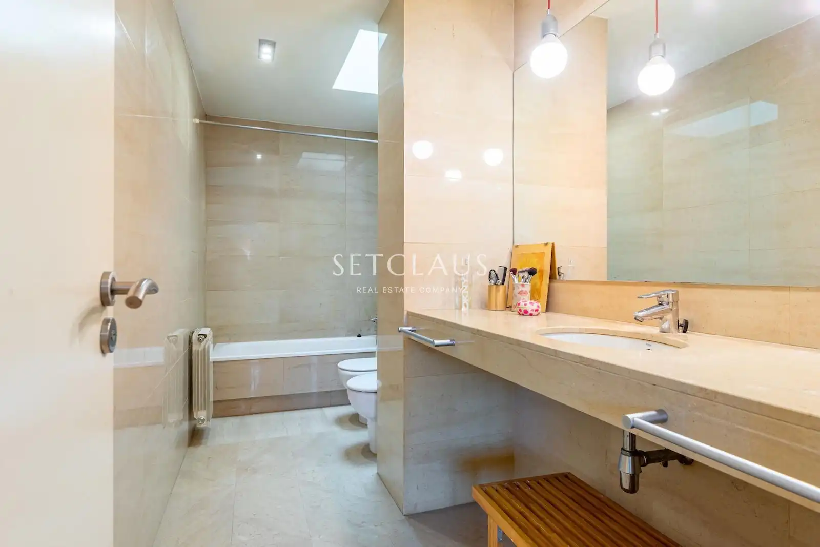Baño de Casa adosada en venta en Premià de Mar con Aire acondicionado, Calefacción y Jardín privado