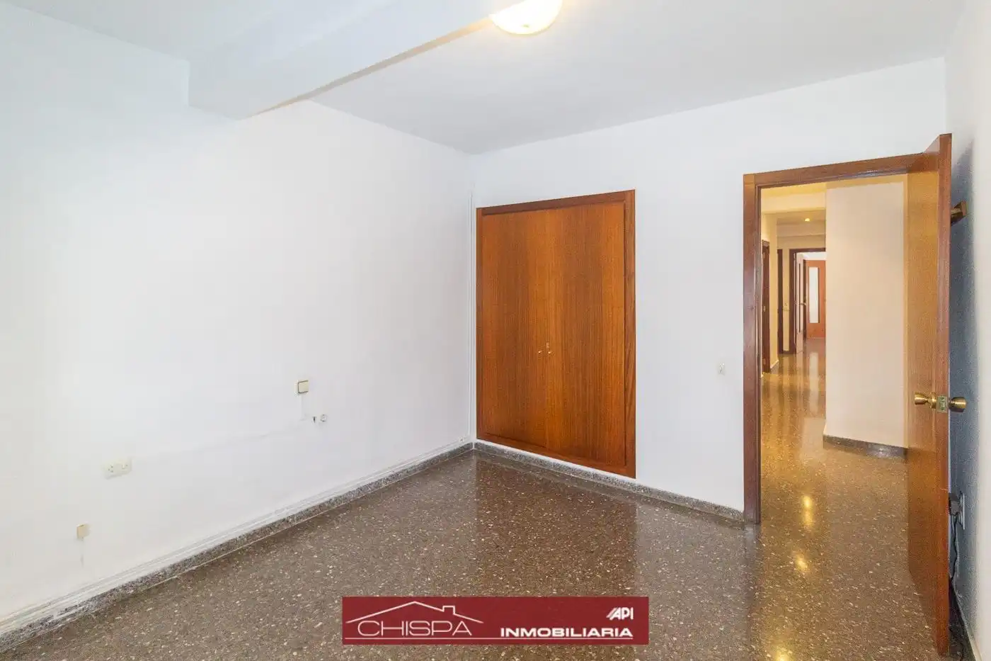 Piso en venta en Valencia con Calefacción y Balcón
