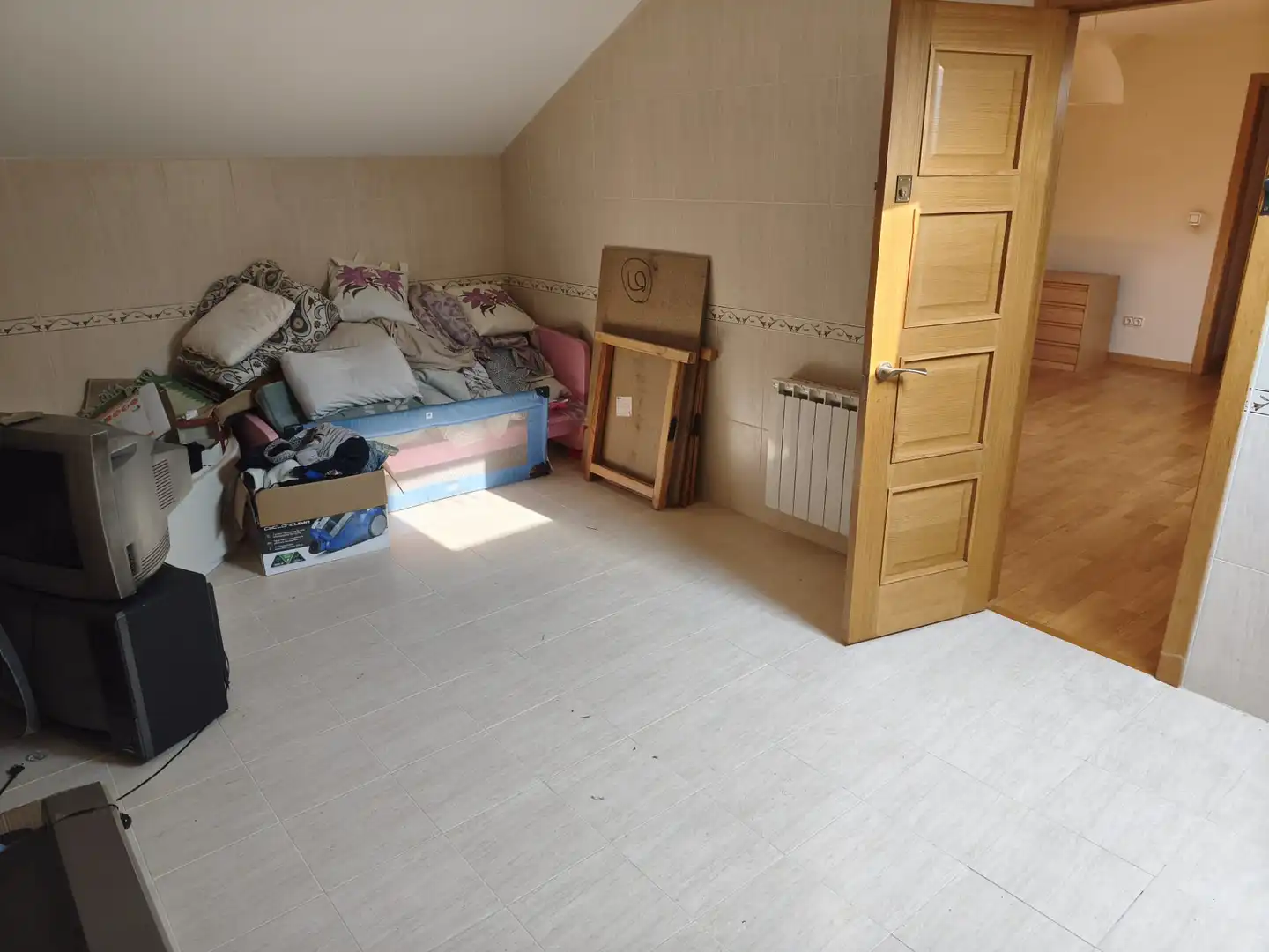 Piso en venta en Arévalo con Calefacción, Terraza y Amueblado