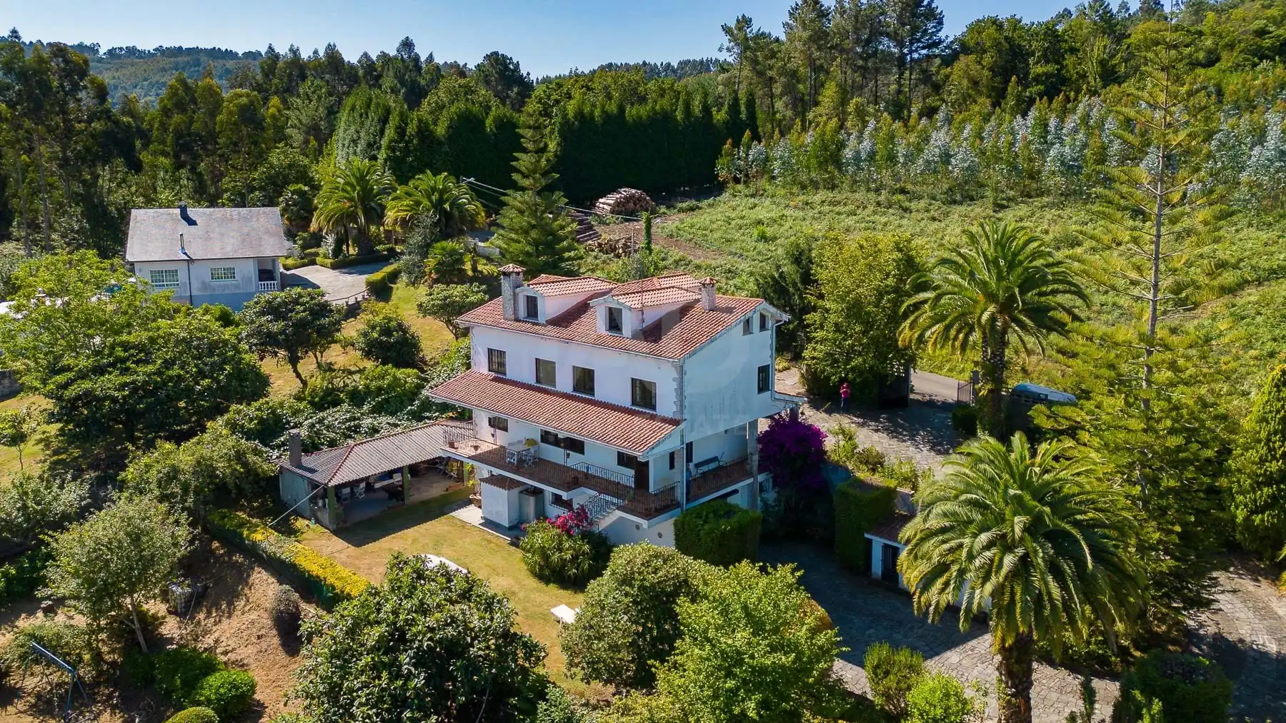 Außenansicht von Haus oder Chalet zum Verkauf in Pontedeume mit Heizung, Terrasse und Schwimmbad