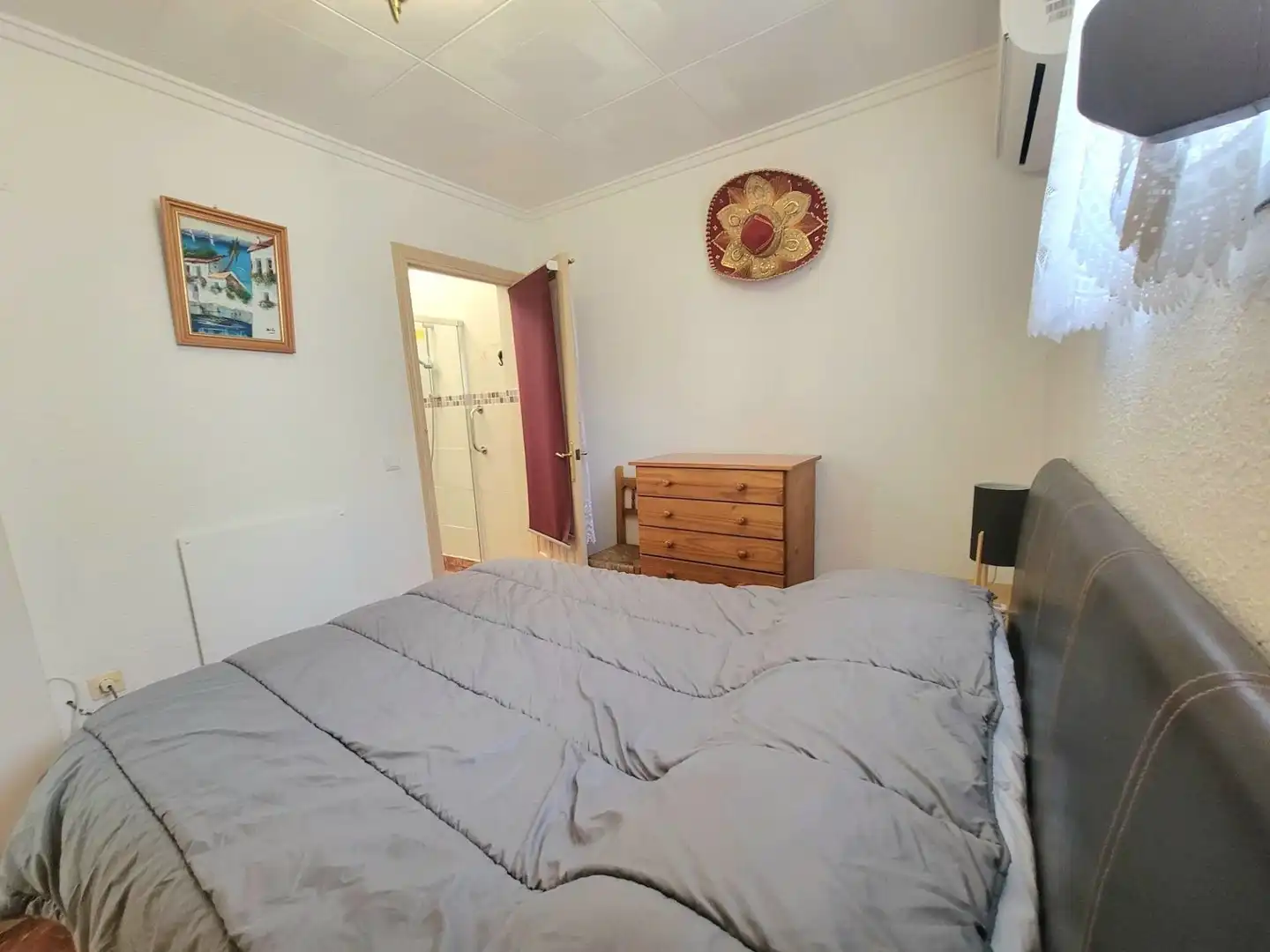 Habitación de Casa adosada en venta en Torrevieja con Aire acondicionado, Terraza y Trastero