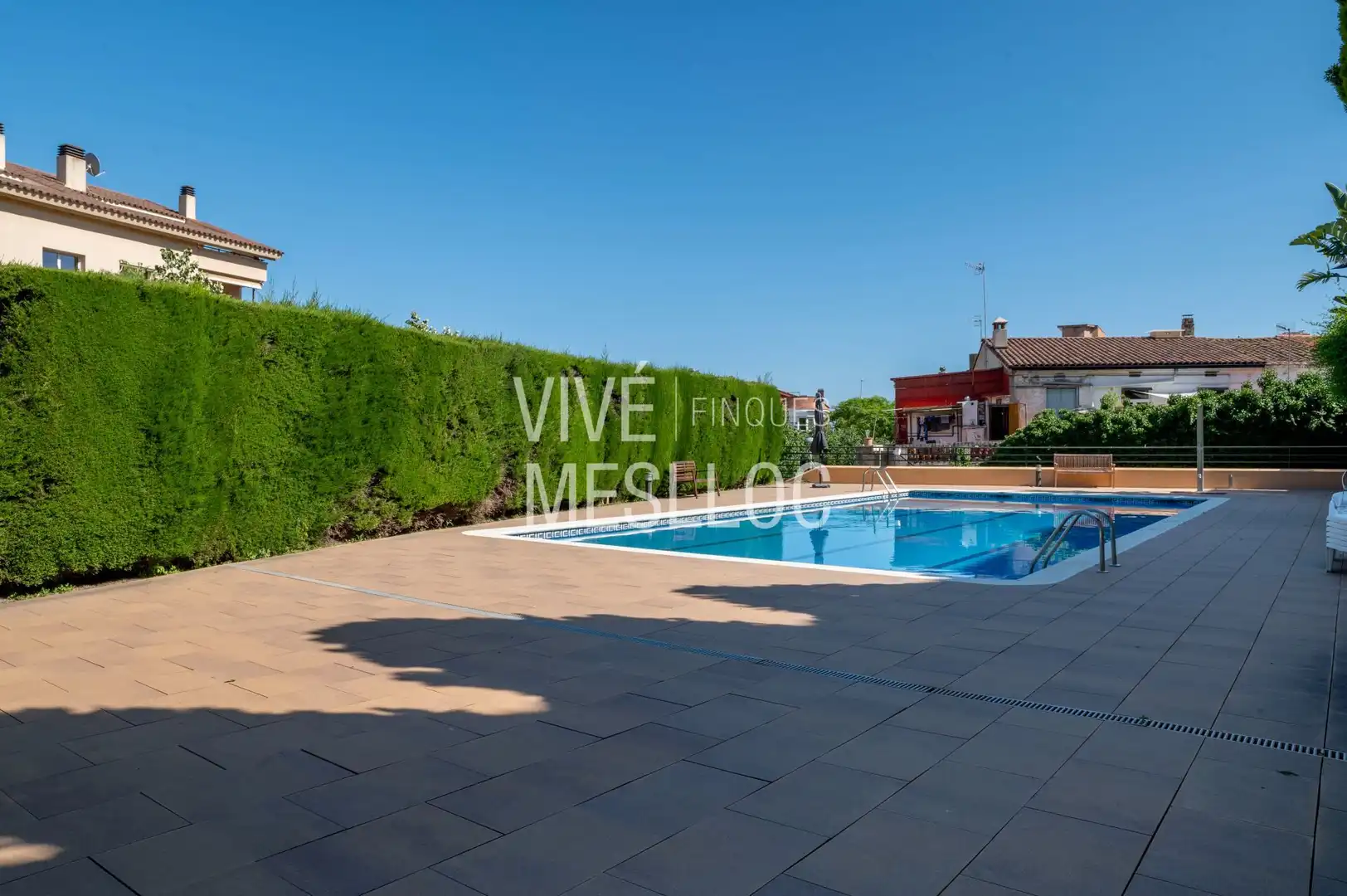 Piscina de Piso en venta en Alella con Calefacción, Terraza y Trastero