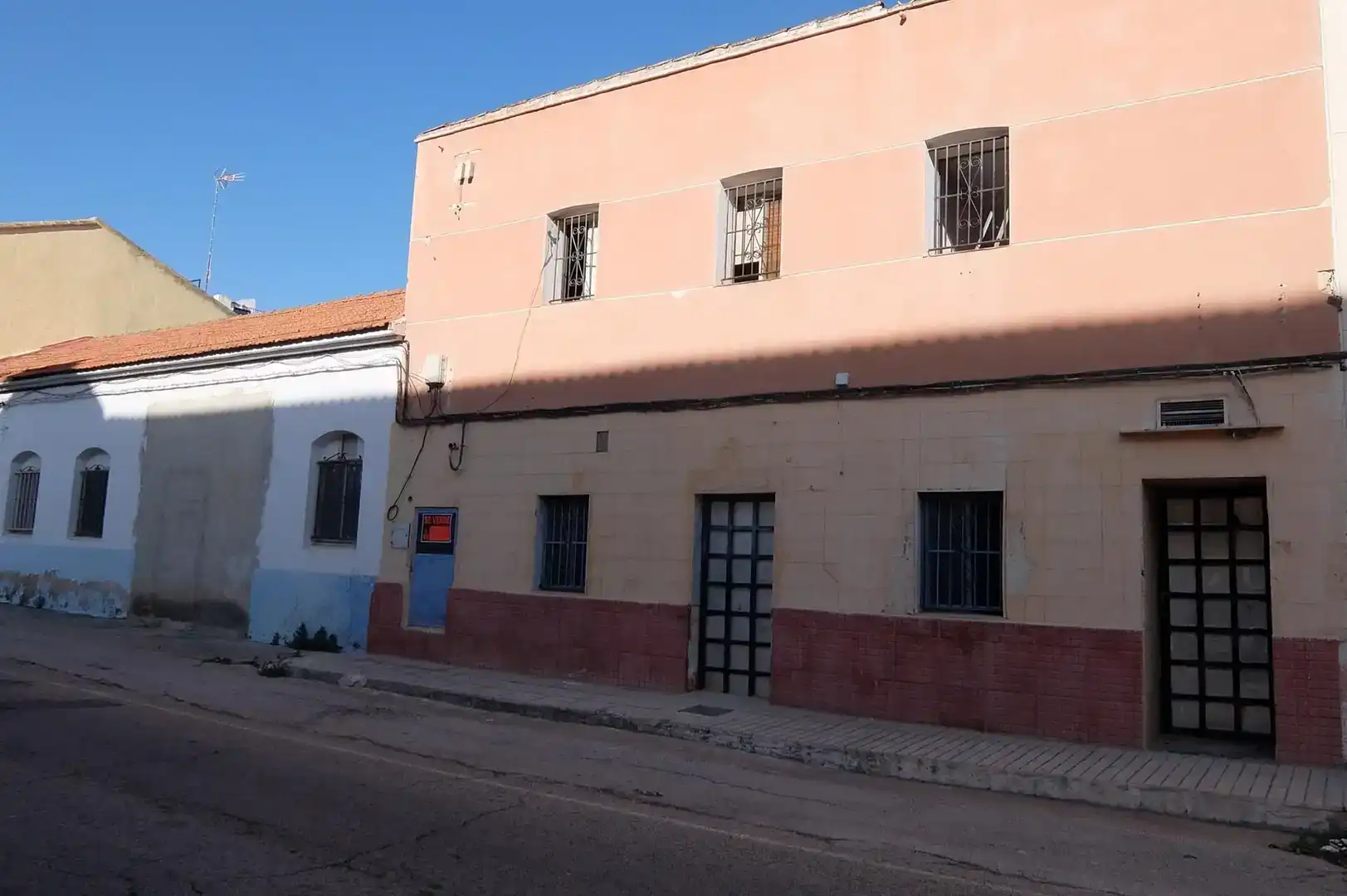 Vista exterior de Terreno en venta en L'Alcúdia de Crespins, Valencia