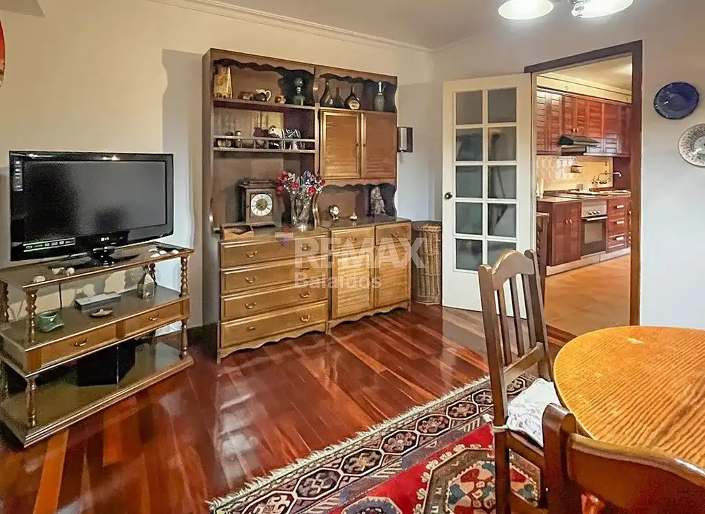Sala de estar de Piso en venta en Vigo  con Calefacción, Parquet y Terraza
