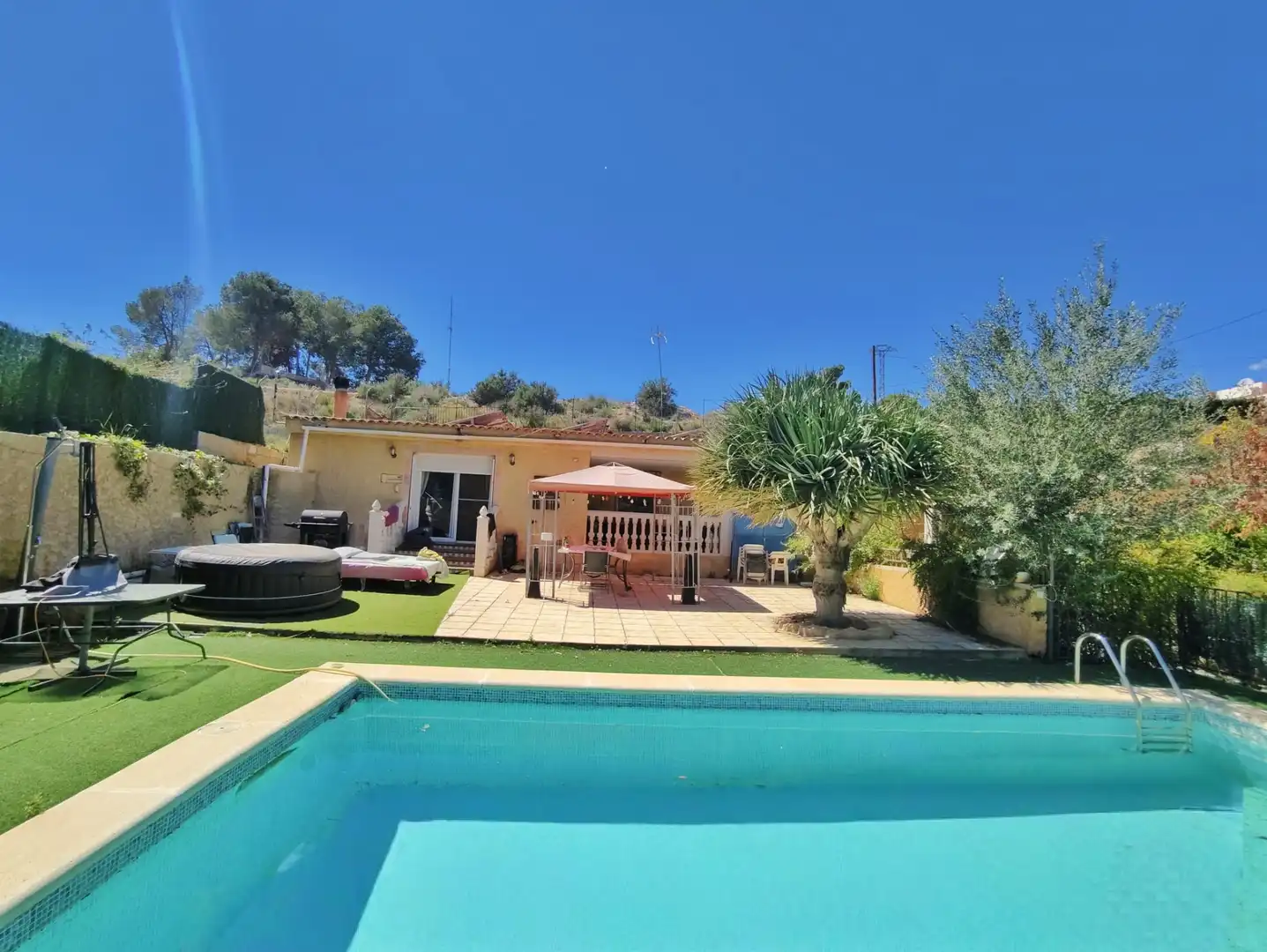 Piscina de Casa o xalet en venda en Crevillent amb Aire condicionat, Calefacció i Jardí privat