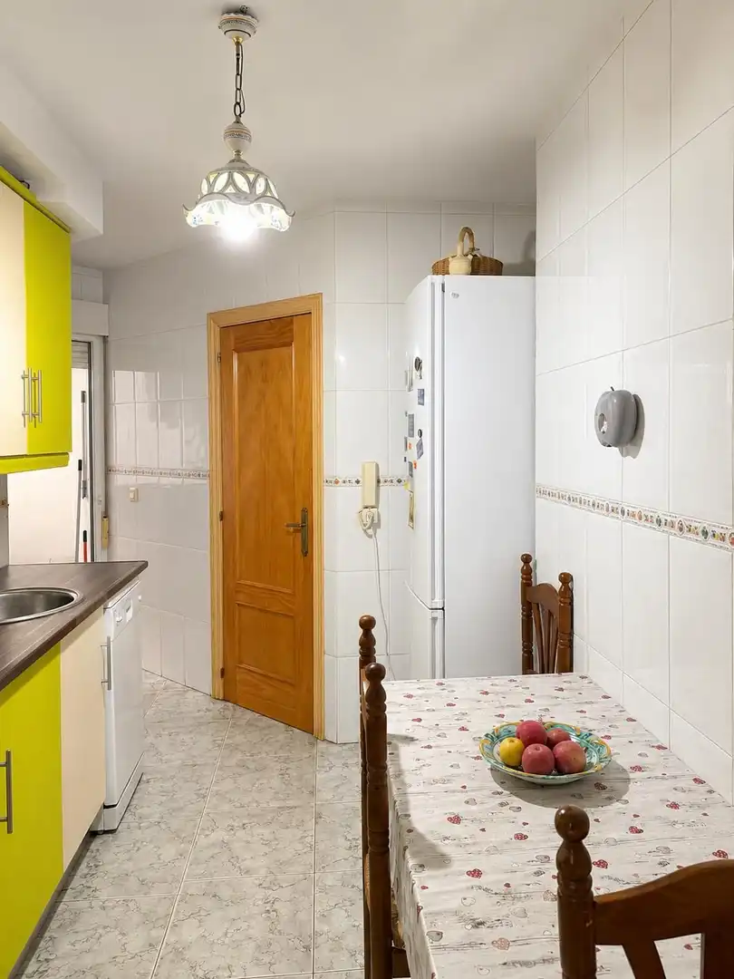 Küche von Wohnung zum Verkauf in Candeleda mit Klimaanlage