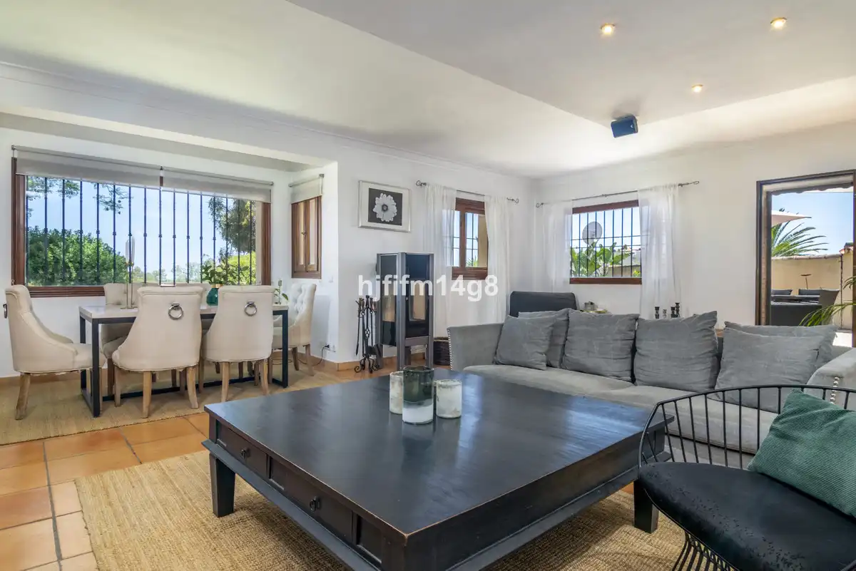 Detached house with garden for sale in Calle Benahavis, imagen 8