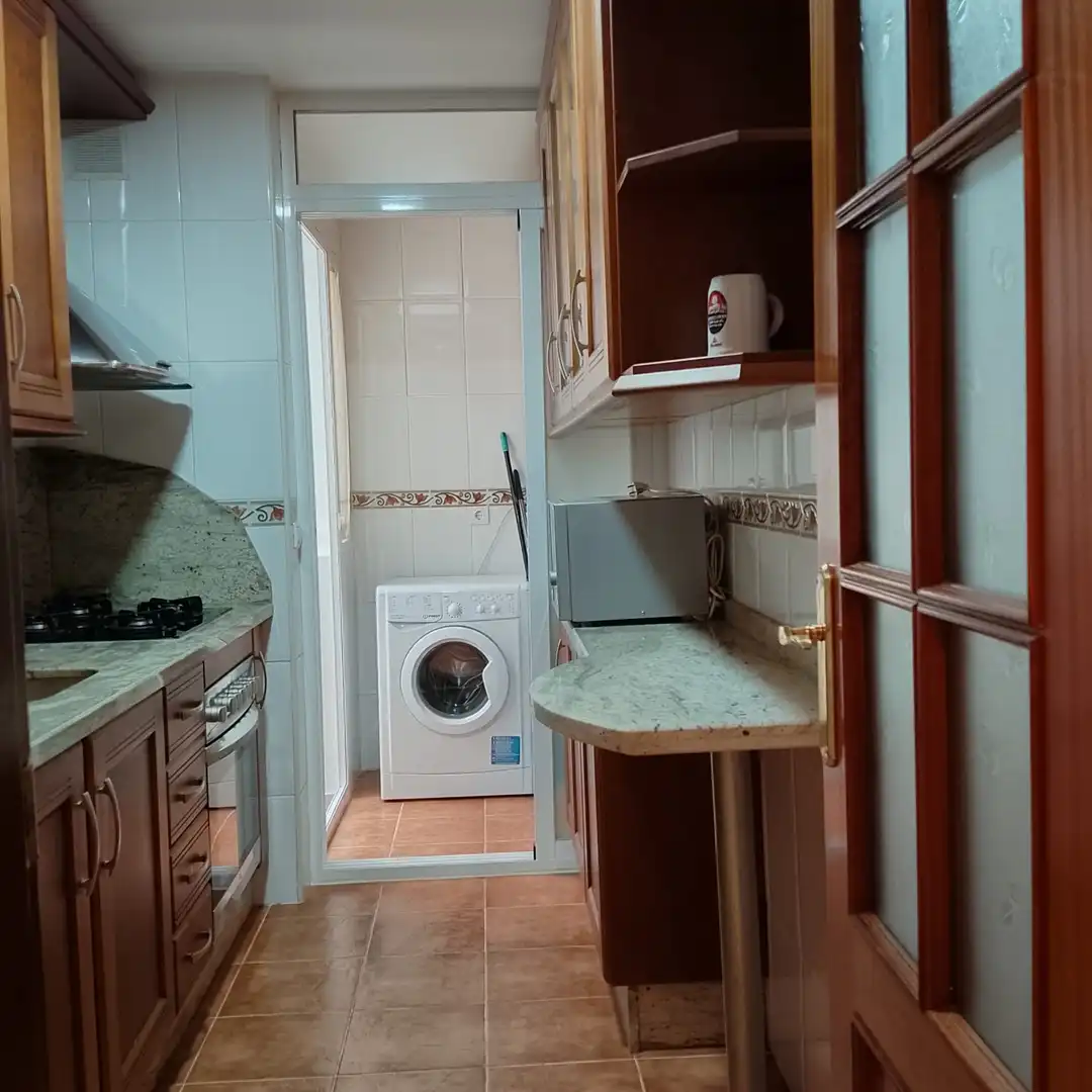Küche von Wohnung zur Miete in Churriana de la Vega mit Möbliert, Ofen und Waschmaschine