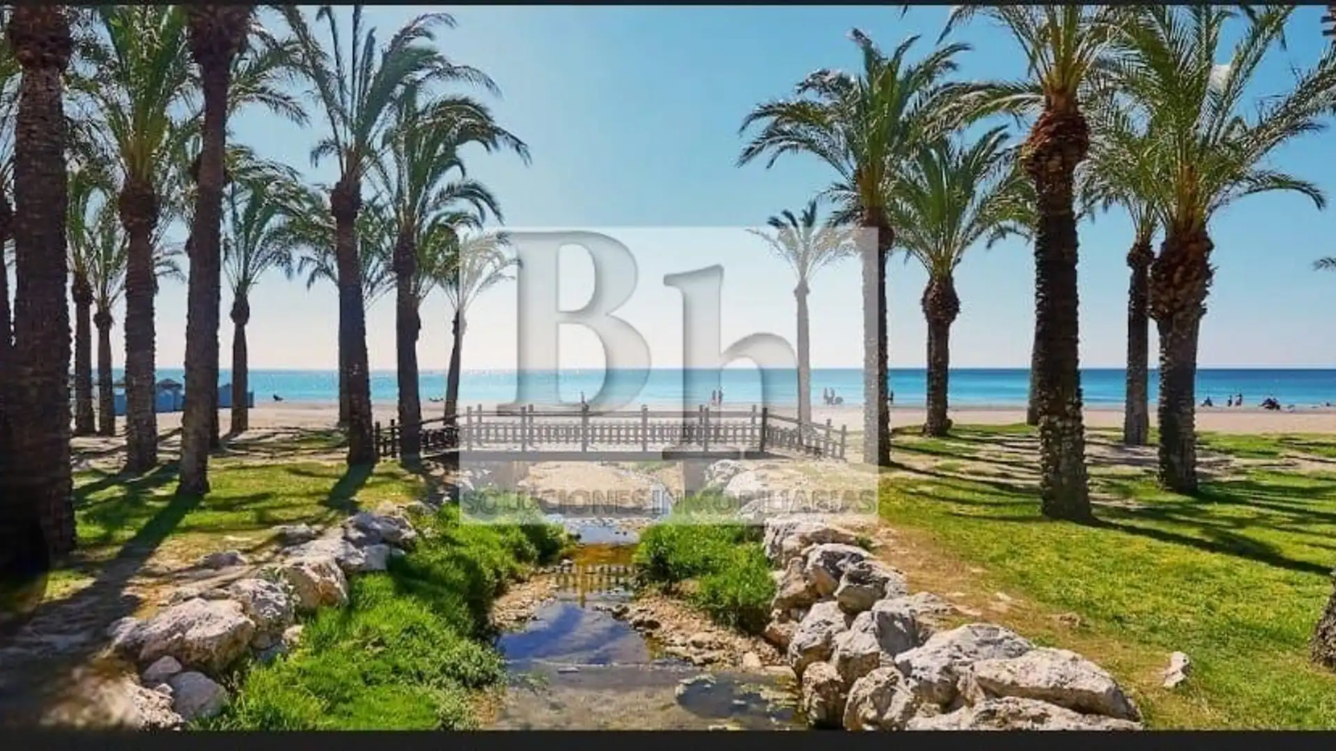 Vista exterior de Estudio en venta en Torremolinos con Terraza, Balcón y Piscina comunitaria