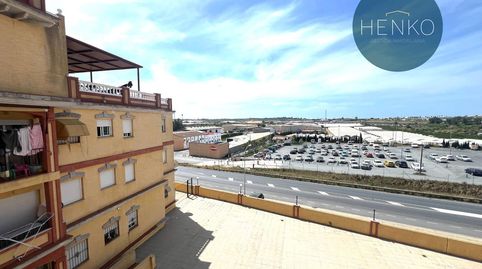 Foto 3 de Piso en venta en Constitucion de la, 77, Lepe, Huelva