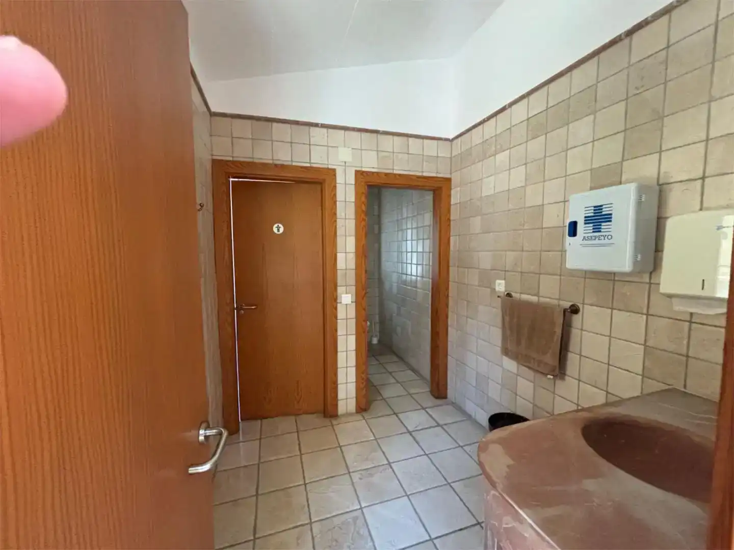 Baño de Oficina de alquiler en Marbella
