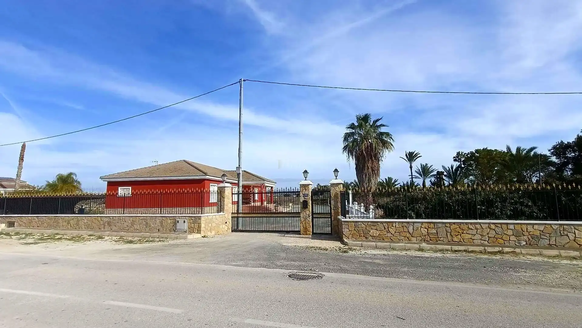 Außenansicht von Wohnung zum Verkauf in Elche / Elx mit Klimaanlage, Abstellraum und Schwimmbad