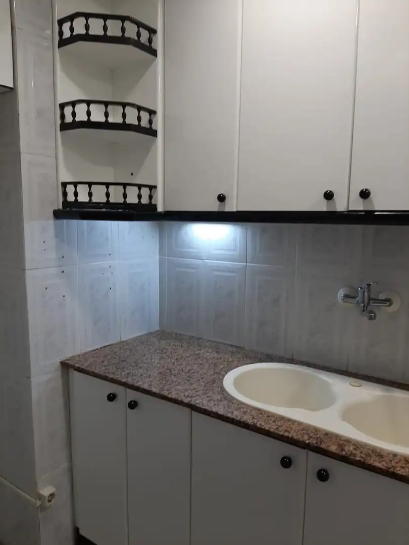 Piso en venta en RUIZ DE PADRON, 45, El Camp de l'Arpa del Clot