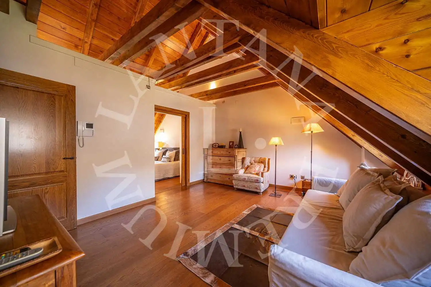 Habitación de Casa adosada en venta en Naut Aran con Calefacción, Jardín privado y Parquet