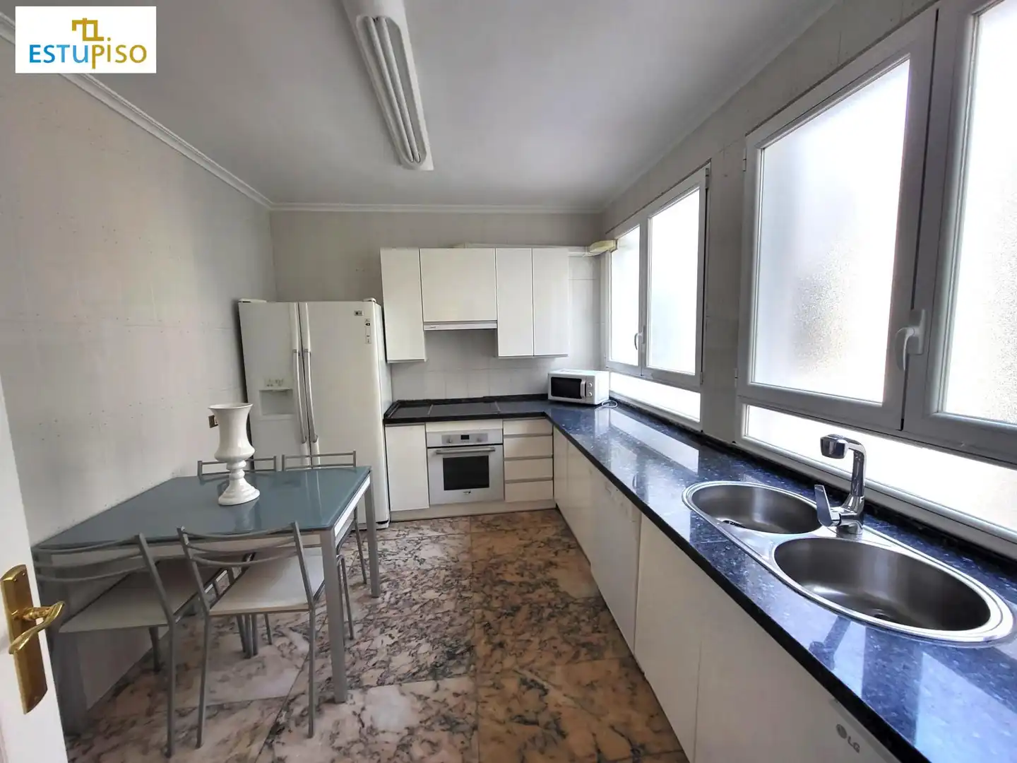 Kitchen of Flat for rent in León Capital 