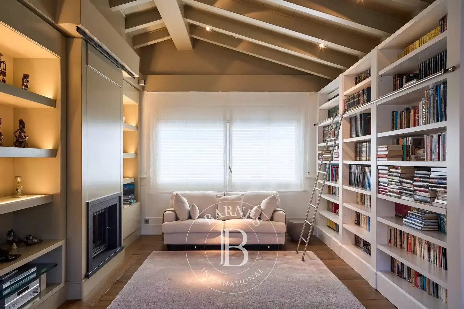 Sala de estar de Casa o chalet en venta en Sant Pol de Mar con Aire acondicionado, Calefacción y Jardín privado