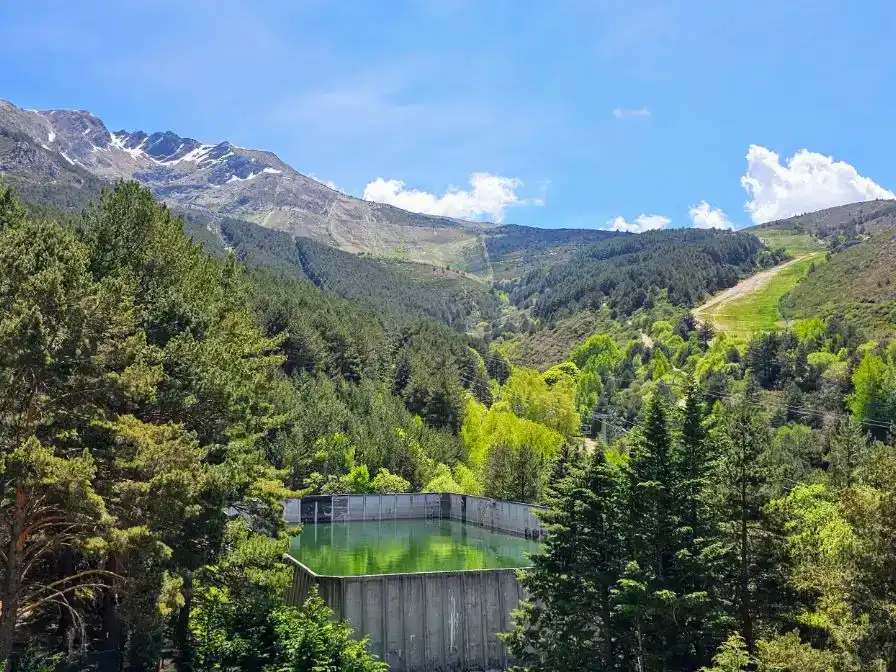 Vista exterior de Pis en venda en Cerezo de Arriba, Segovia