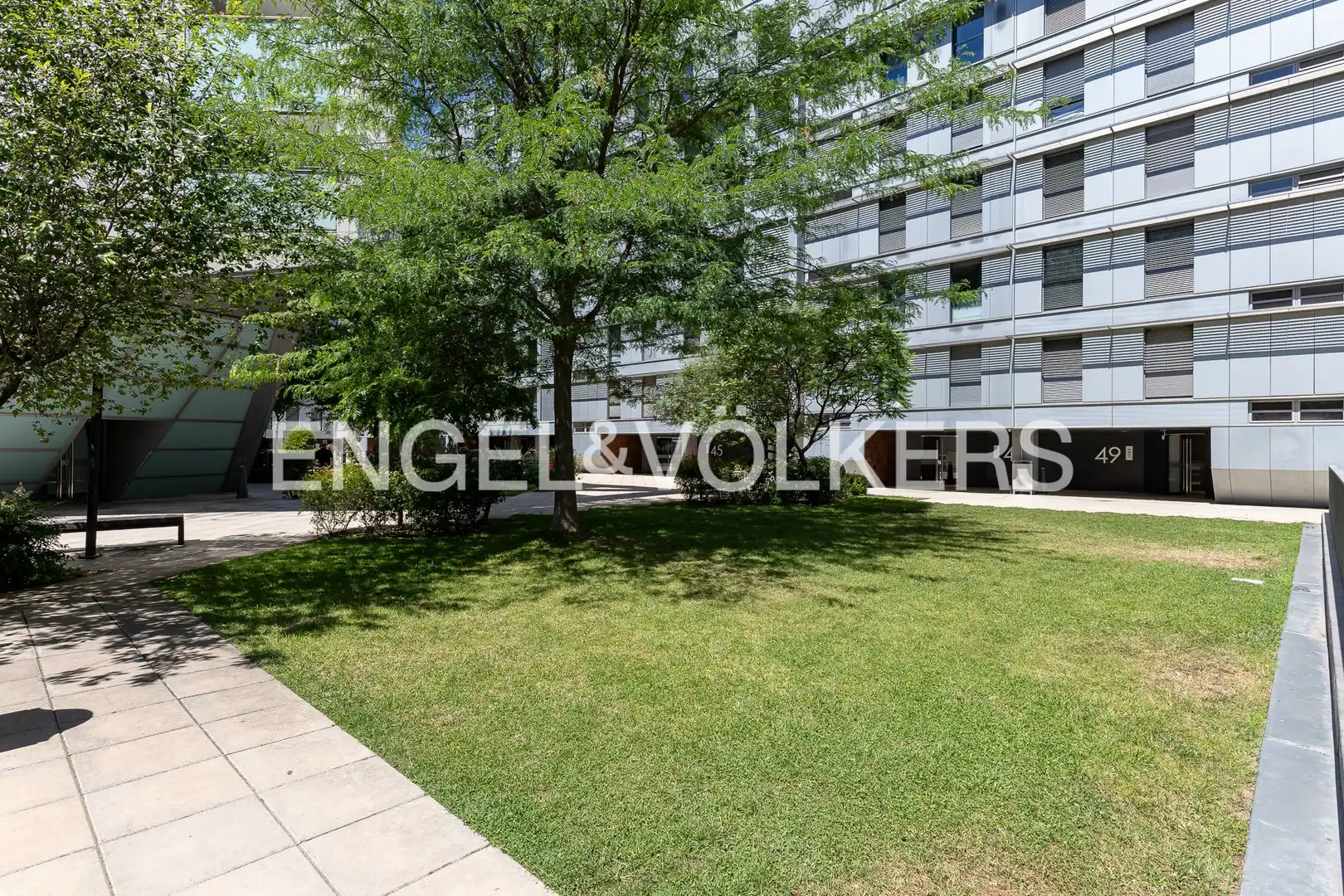 Vista exterior de Apartamento en venta en Madrid con Aire acondicionado, Calefacción y Jardín privado