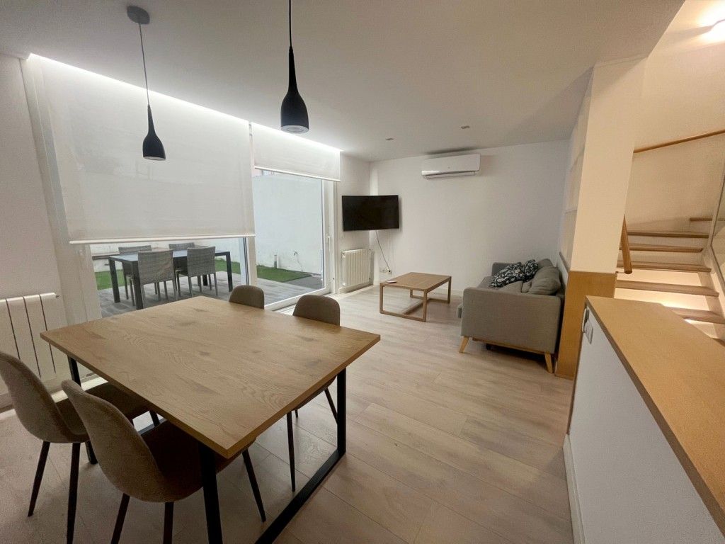 Single-family semi-detached to rent in  Palma de Mallorca  with Air Conditioner, Terrace and Furnished