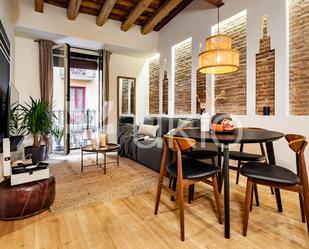 Sala d'estar de Apartament de lloguer en  Barcelona Capital amb Aire condicionat i Balcó