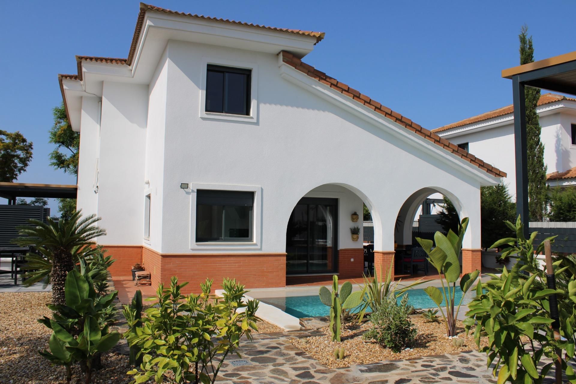 Vista exterior de Casa o xalet en venda en Oria amb Jardí privat, Terrassa i Traster