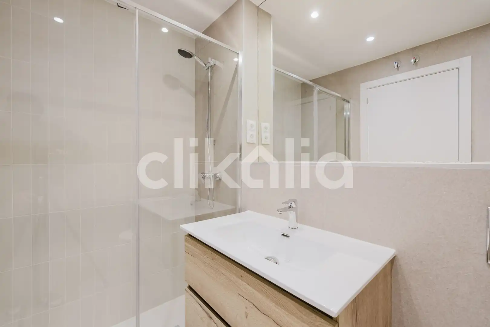 Baño de Piso en venta en Málaga con Aire acondicionado, Terraza y Balcón
