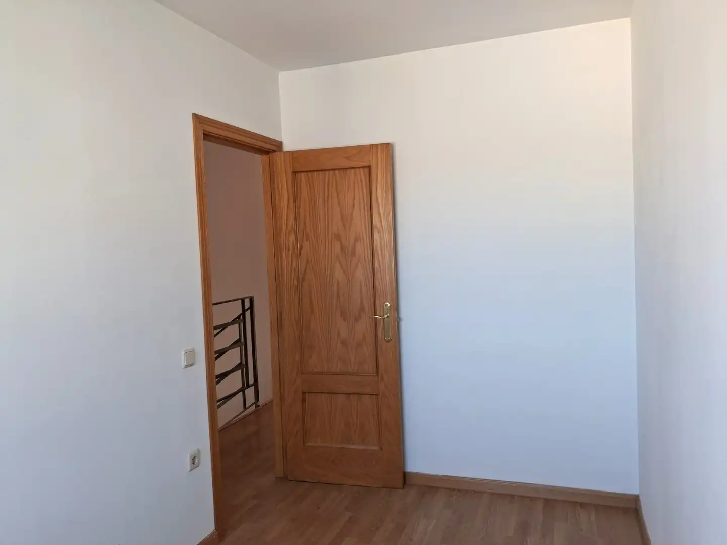 Casa adosada en venta en Osera de Ebro con Calefacción, Parquet y Terraza