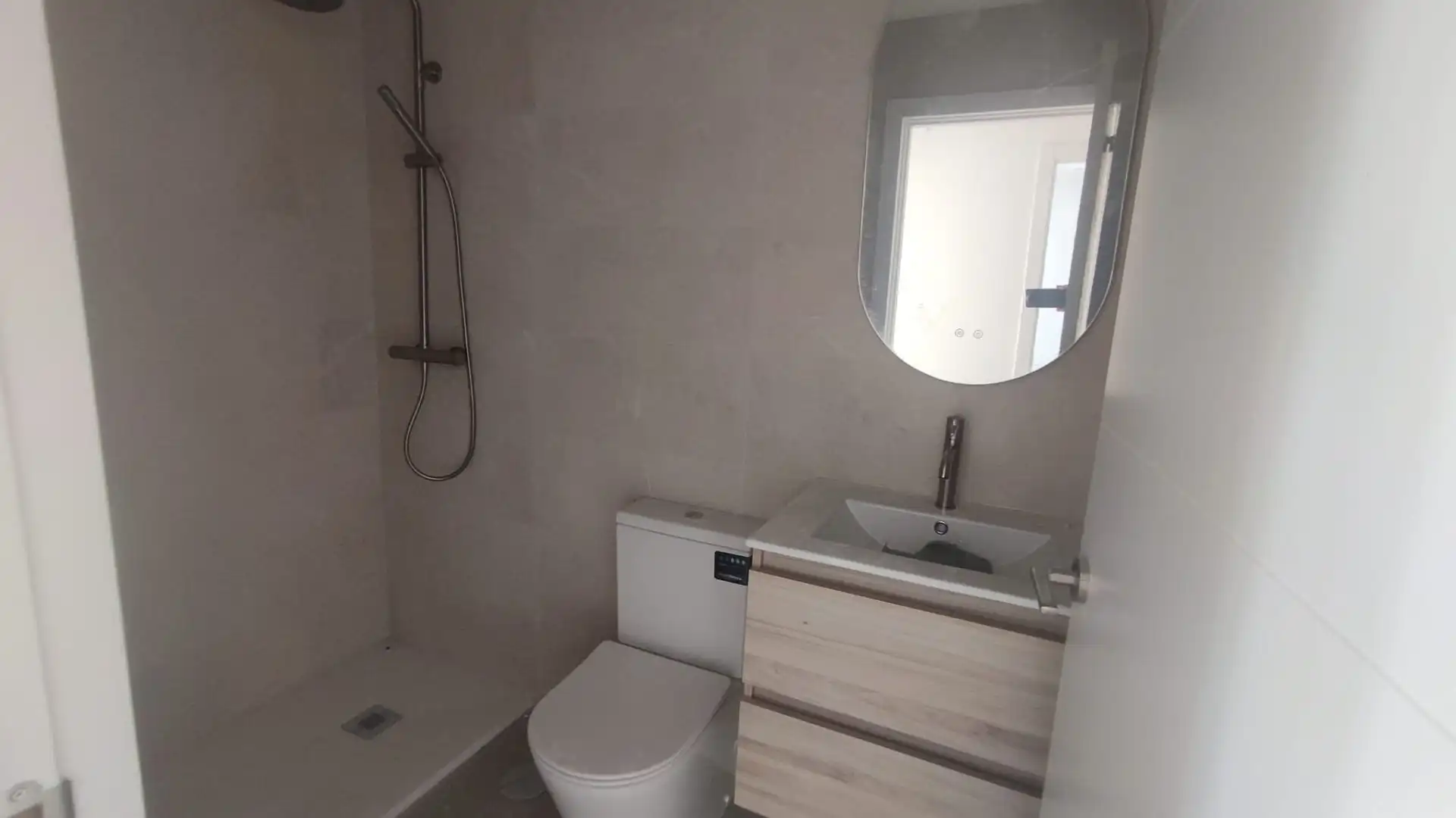Badezimmer von Maisonette zum Verkauf in Torremolinos mit Klimaanlage, Terrasse und Abstellraum