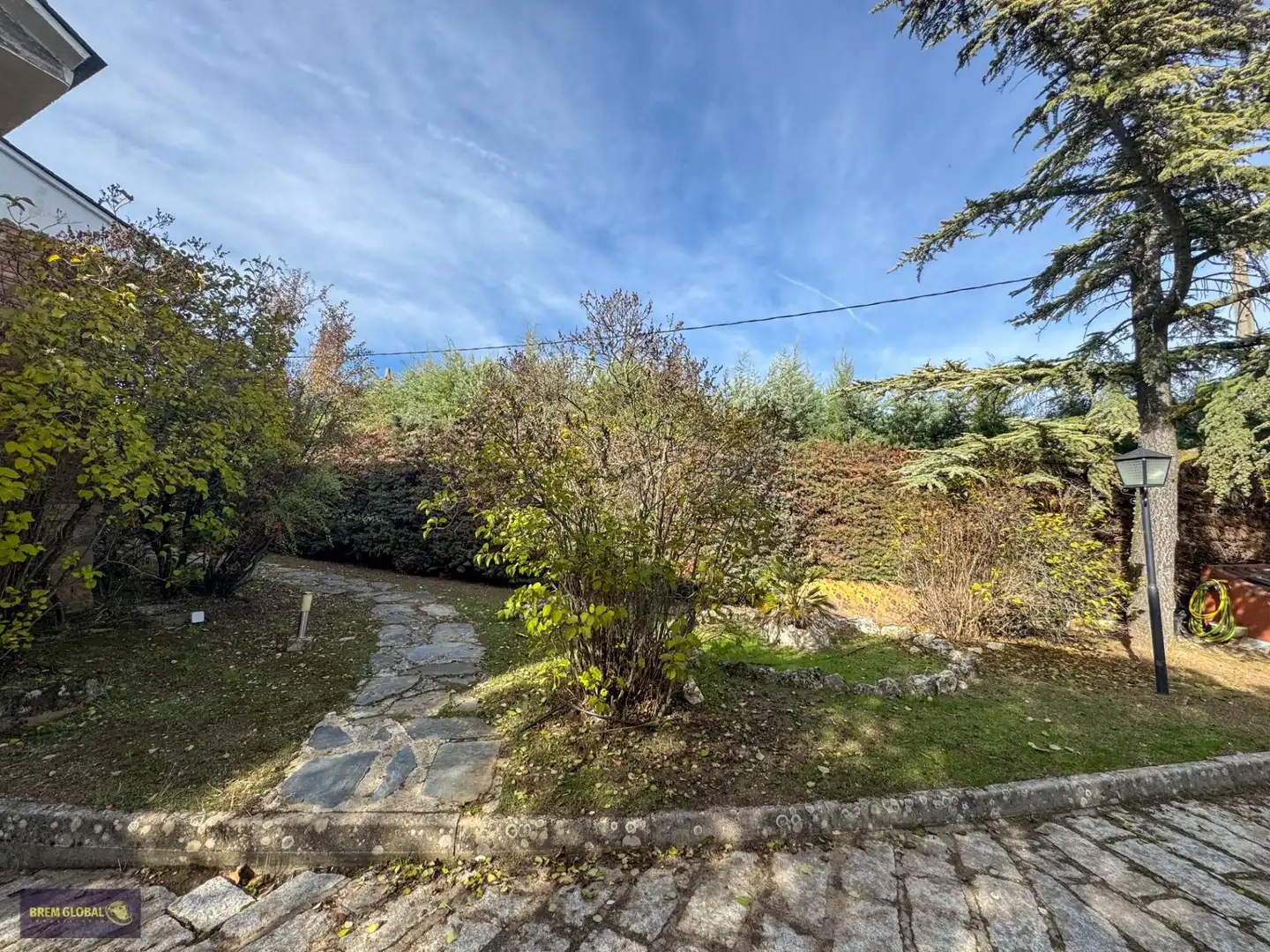 Jardí de Casa o xalet en venda en La Cabrera amb Jardí privat, Terrassa i Traster