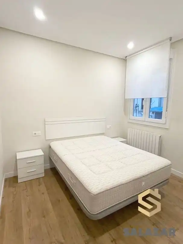 Dormitori de Pis de lloguer en Bilbao  amb Calefacció i Parquet