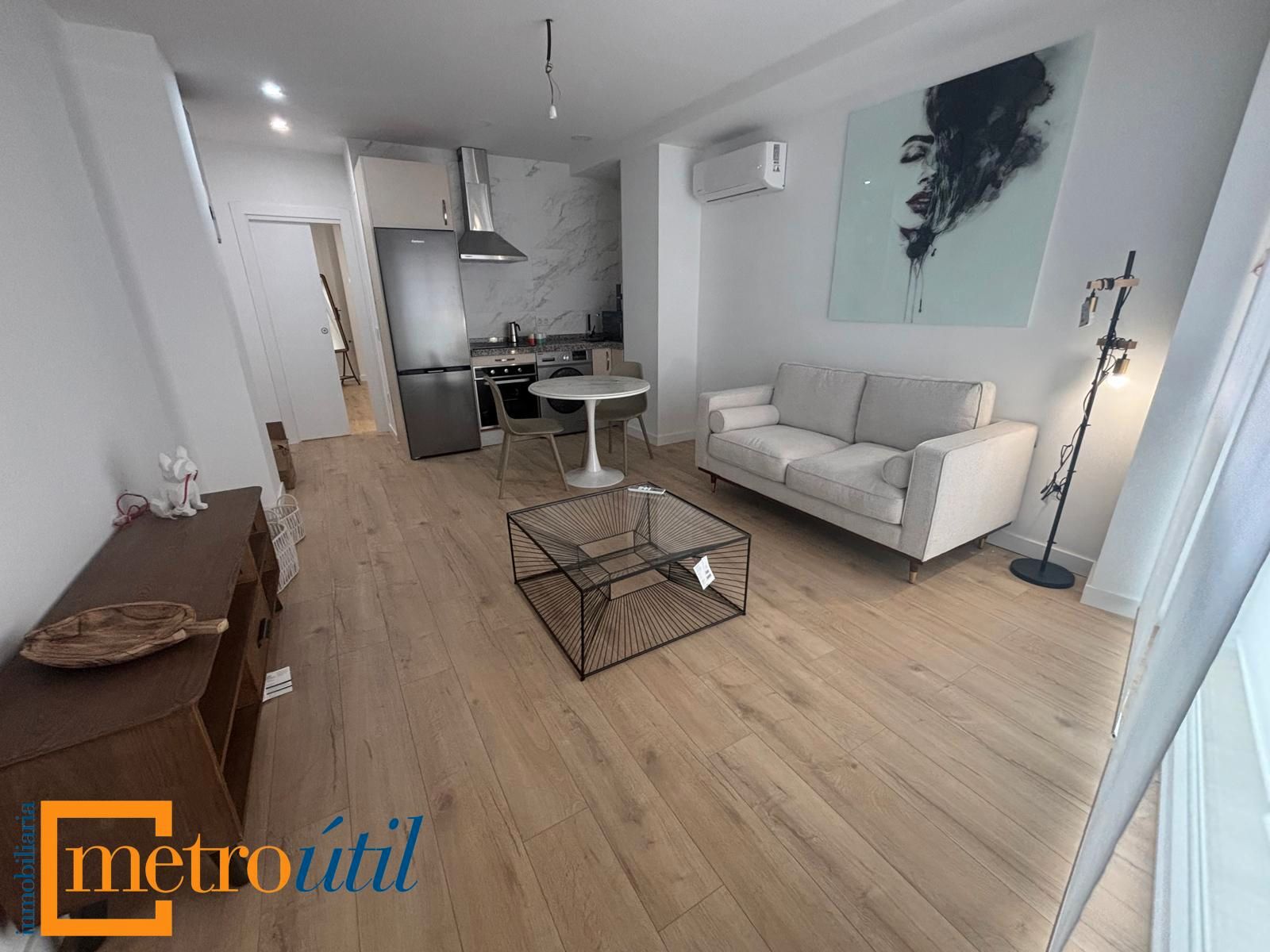 Living room of Flat to rent in Salamanca Capital  with Air Conditioner, Heating and Parquet flooring