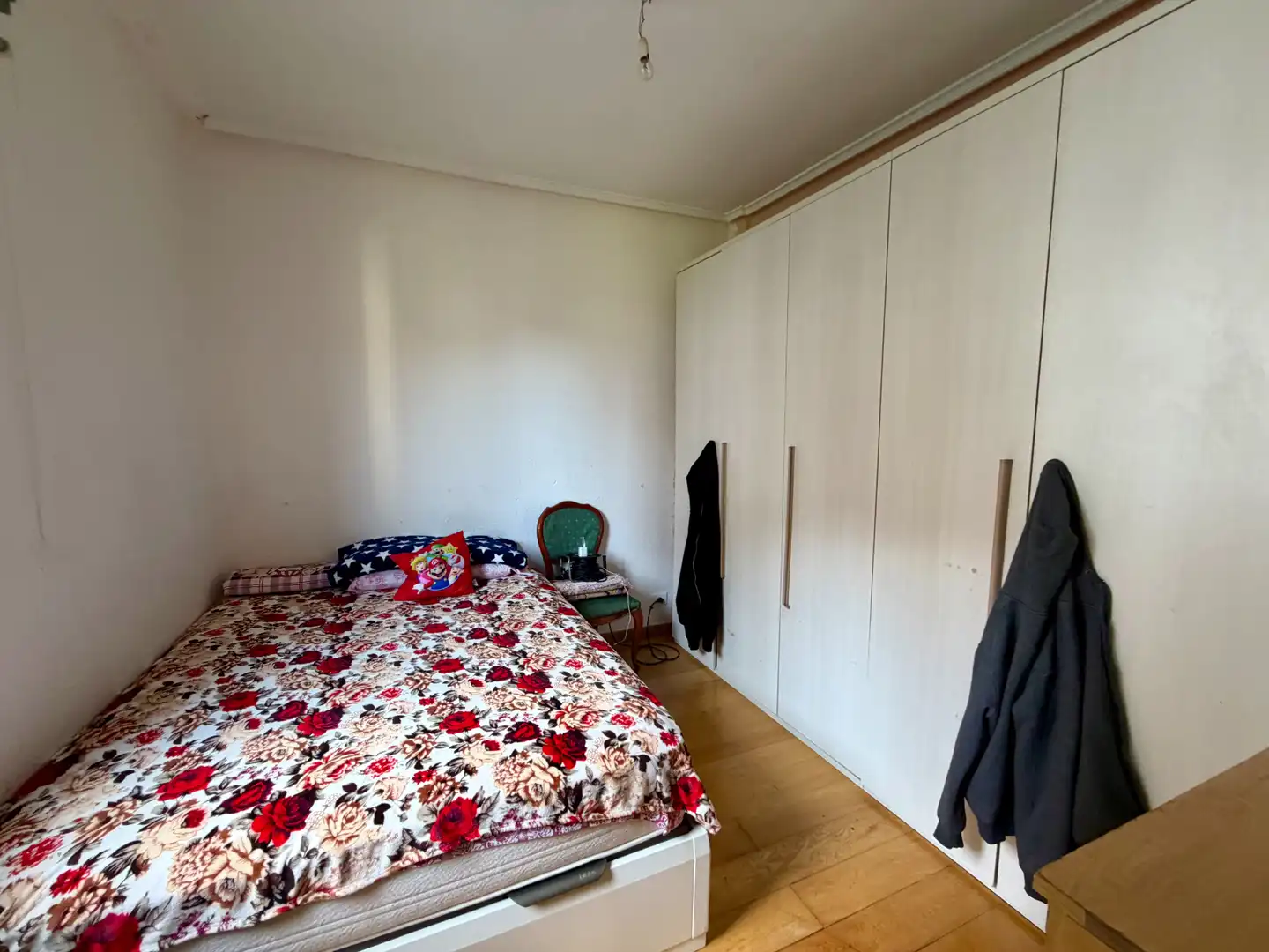 Dormitori de Pis en venda en Bilbao  amb Calefacció, Parquet i Moblat