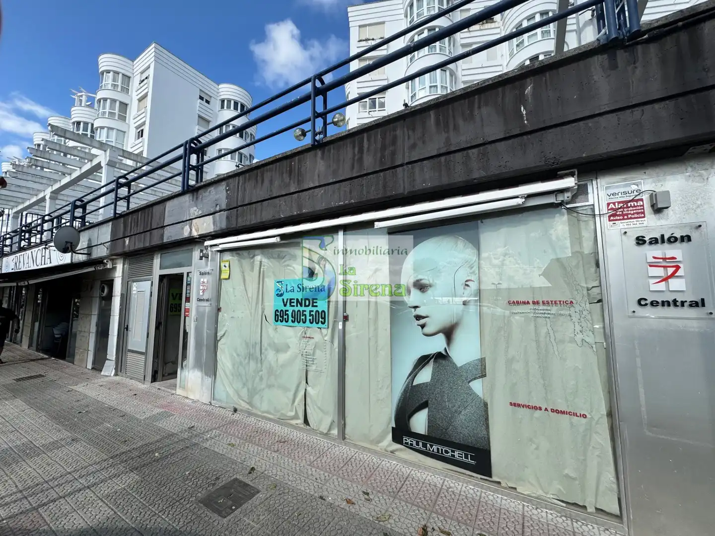 Vista exterior de Local en venta en Castro-Urdiales con Alarma