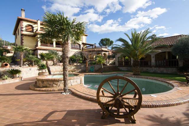 Casa-chalet en Venta en Avenida de Madrid en Calalberche