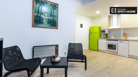 Apartamento de 2 dormitorios en alquiler en El Raval, Barcelona
