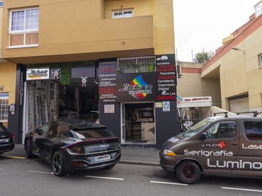 Local commercial à vendre à Calle Canales 165