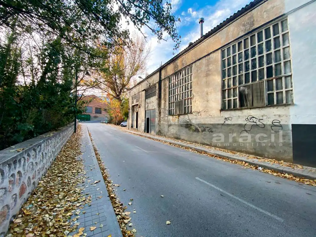 Vista exterior de Nave industrial en venta en Alcoy / Alcoi