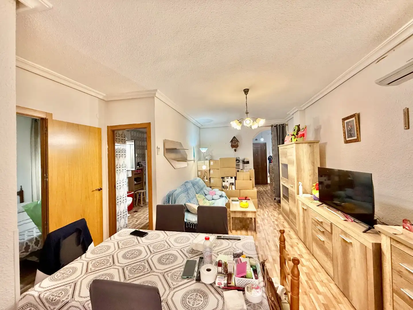 Wohnzimmer von Erdgeschoss zum Verkauf in San Pedro del Pinatar mit Klimaanlage, Privatgarten und Terrasse