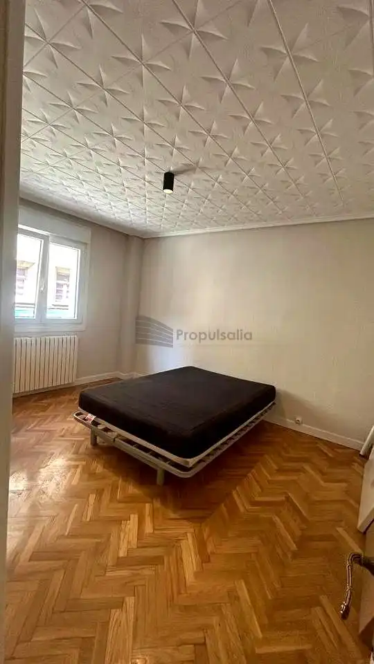 Piso de alquiler en De Sevilla, Ruiseñores