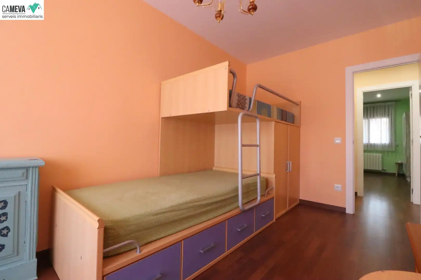 Dormitori de Pis en venda en Sabadell amb Calefacció, Parquet i Terrassa