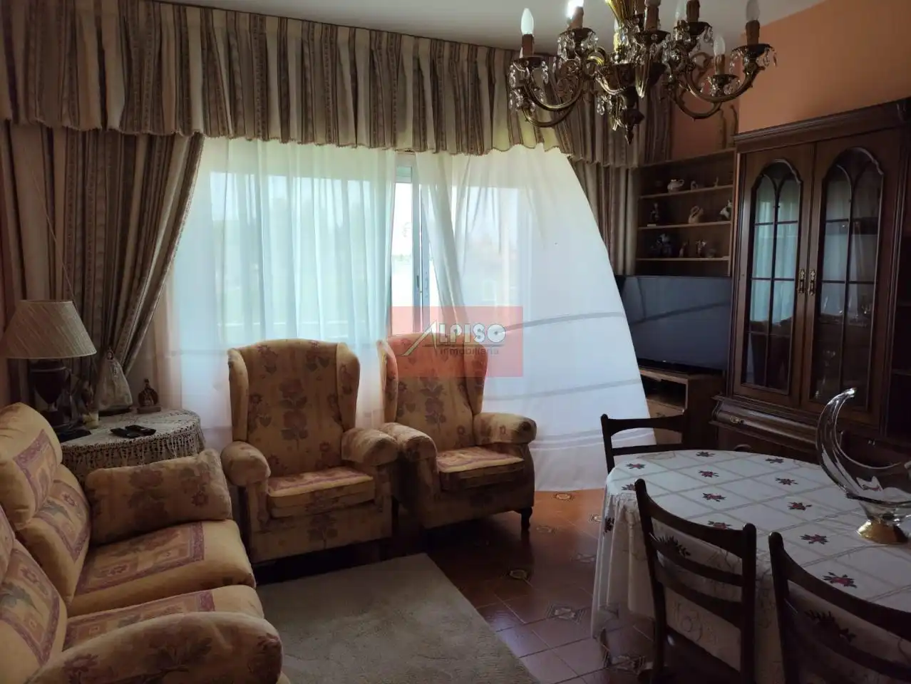 Sala d'estar de Casa o xalet en venda en Ourense Capital  amb Calefacció, Jardí privat i Traster