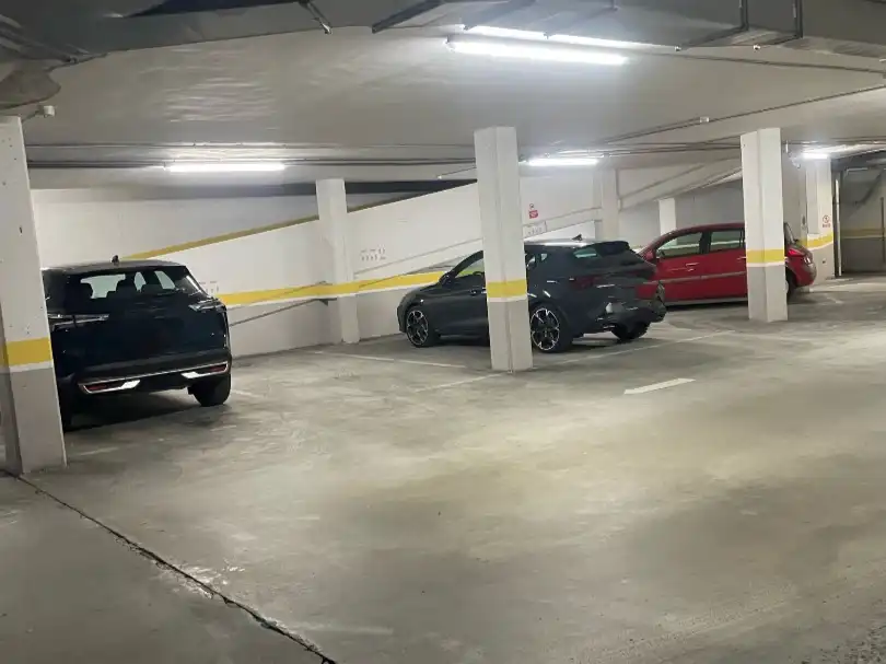 Parking de Garaje de alquiler en Pontevedra Capital 