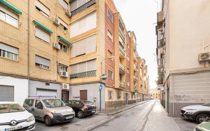 Exterior view of Flat for sale in  Granada Capital  with Balcony