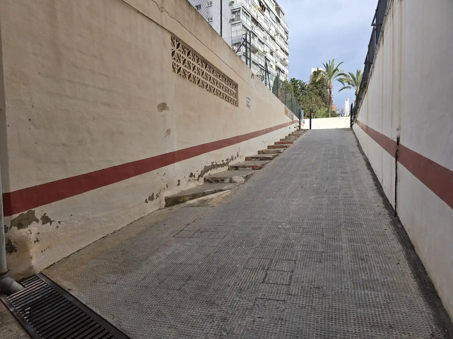 Außenansicht von Garage zur Miete in Benidorm