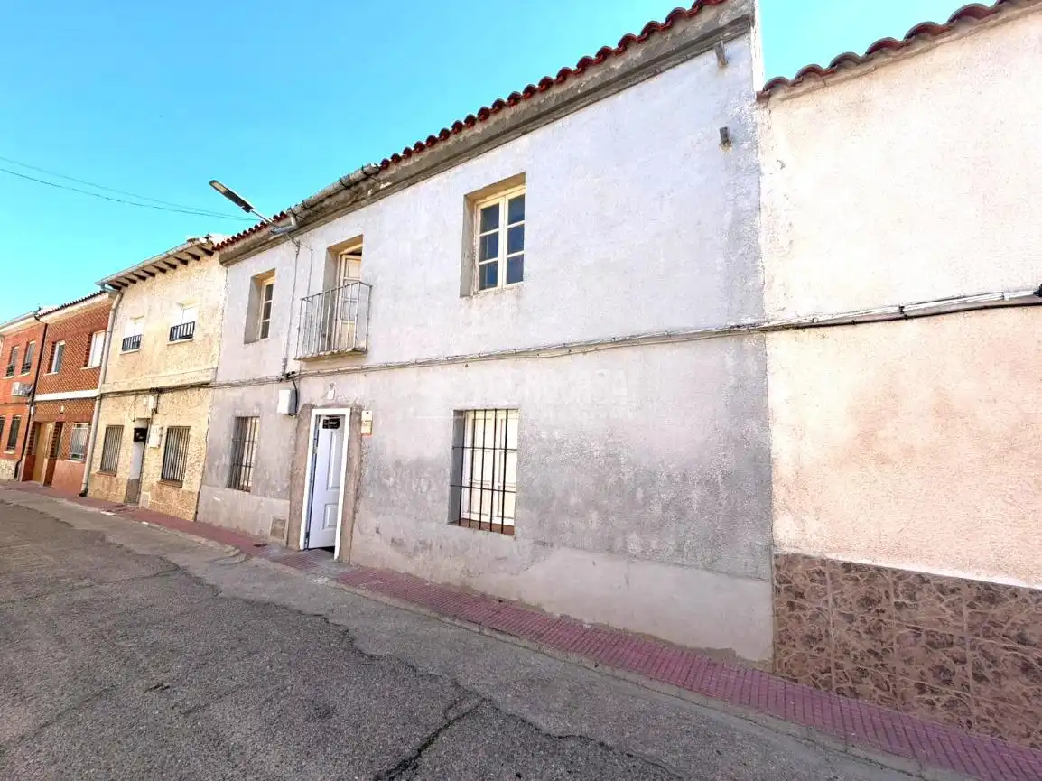 Vista exterior de Finca rústica en venda en Cebolla amb Jardí privat