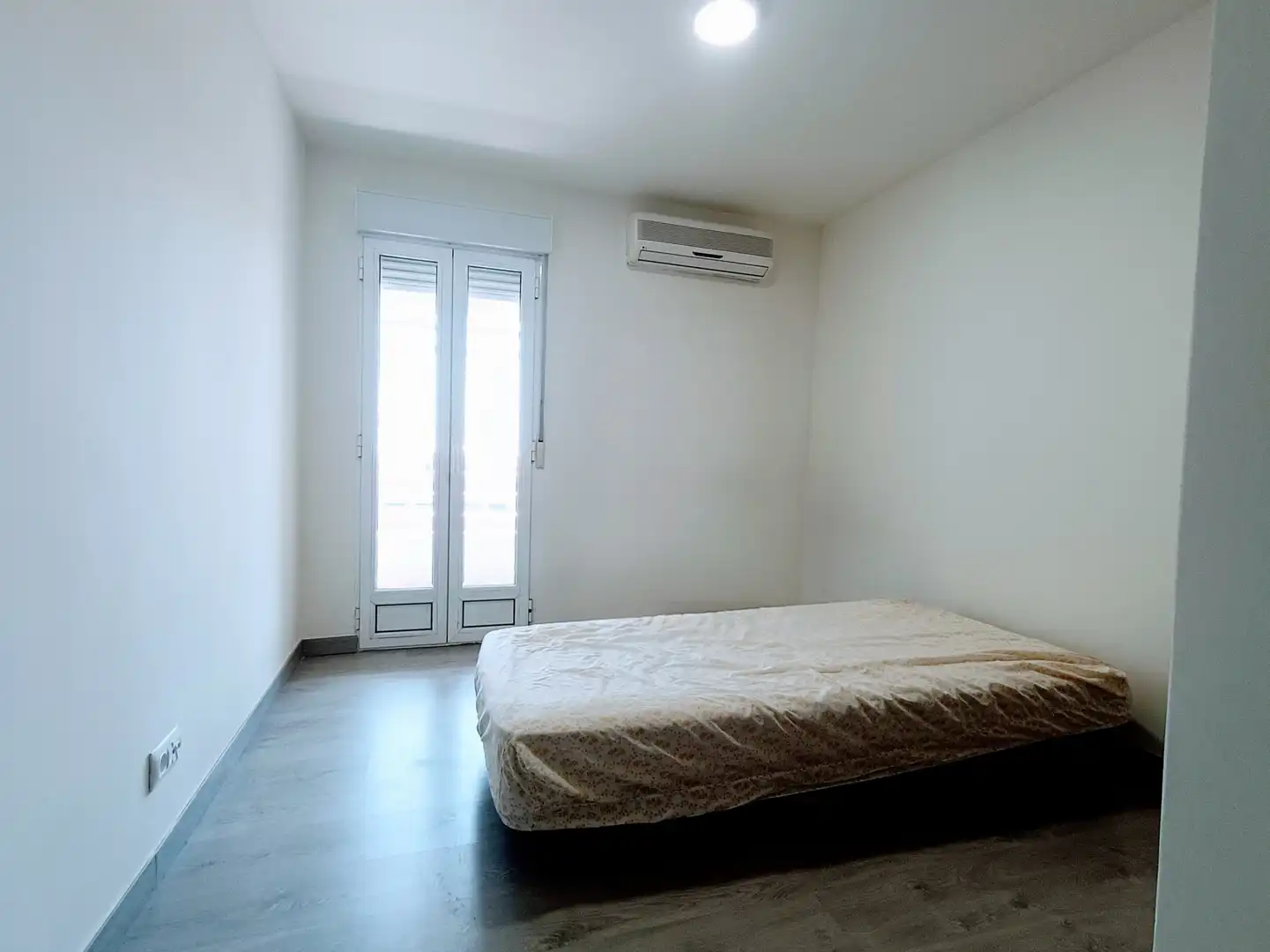 Habitación de Piso de alquiler en Madrid con Aire acondicionado, Terraza y Amueblado
