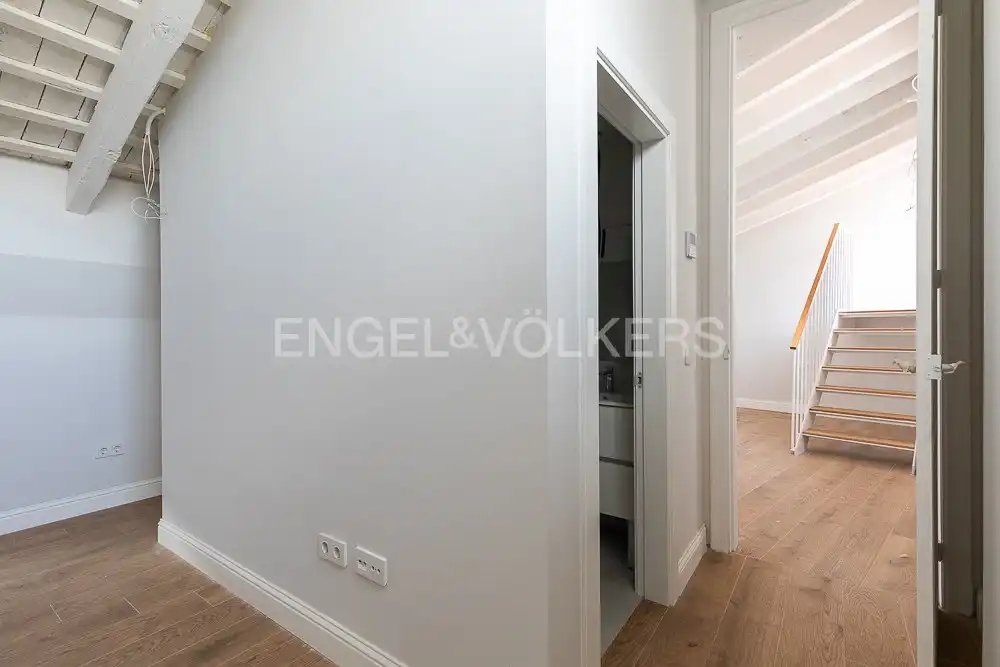 Ático en venta en Valencia con Aire acondicionado, Calefacción y Terraza