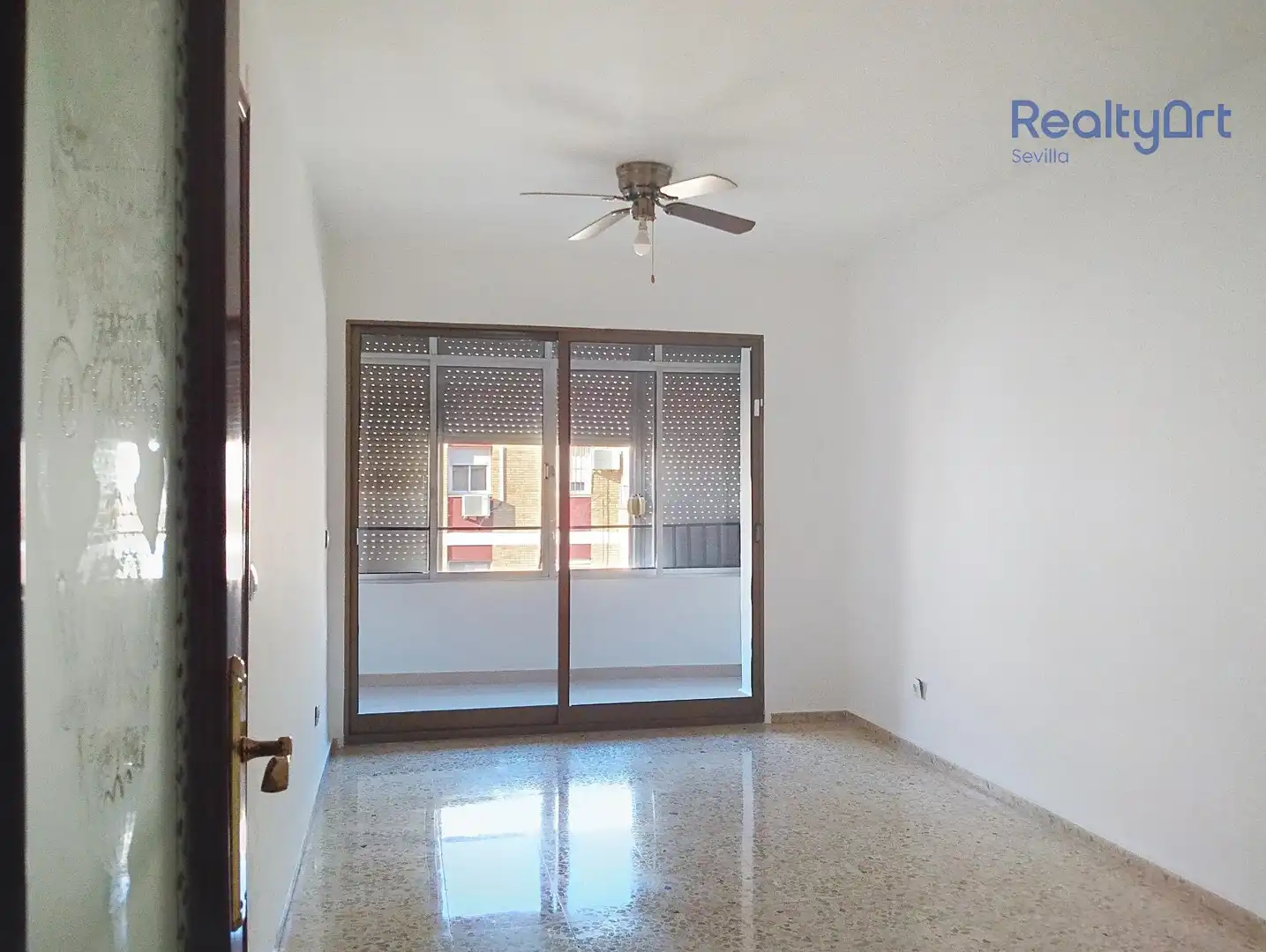 Flat for sale in  Sevilla Capital  with Terrace and Storage room