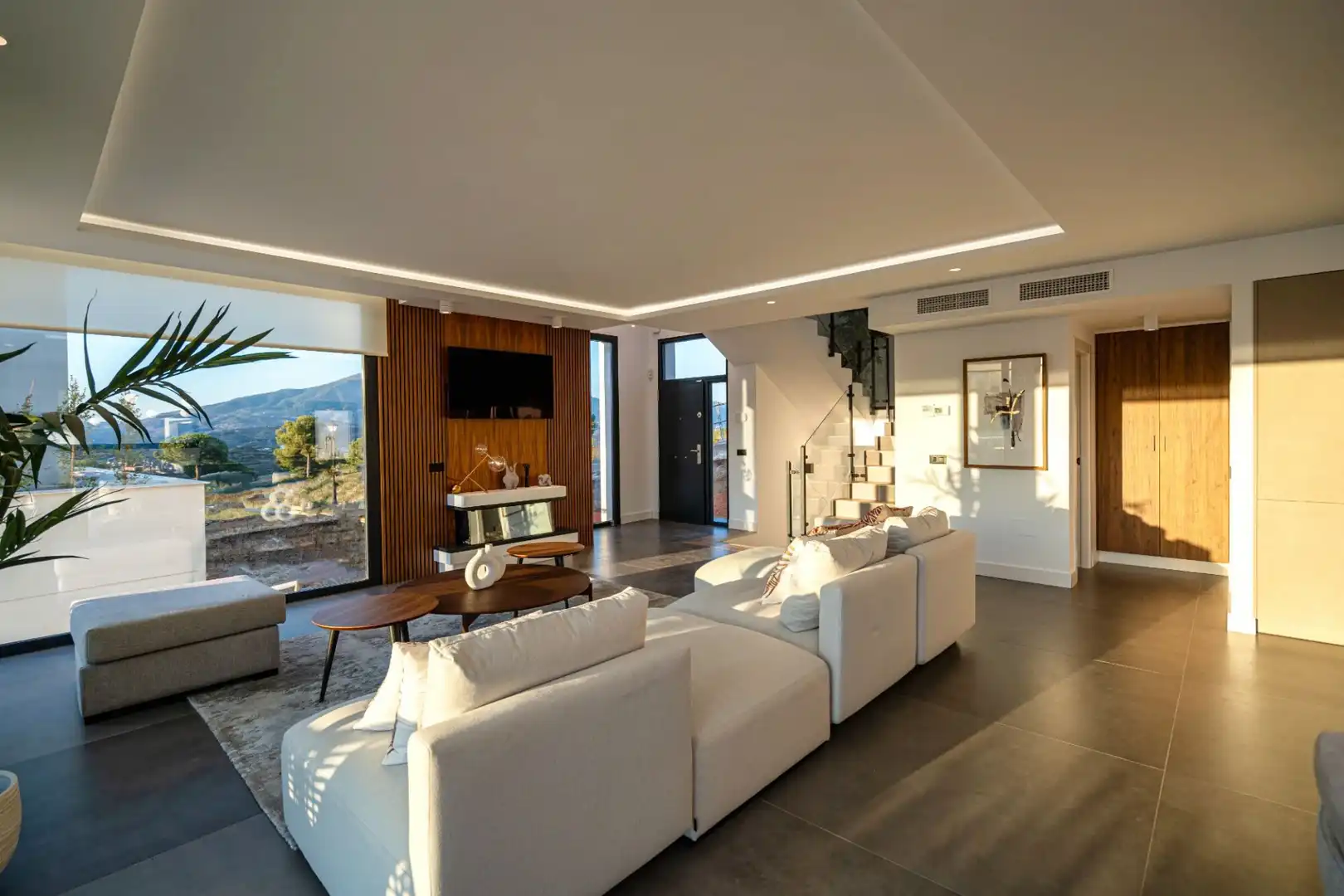 House with pool for sale in El Faro de Calaburra - Chaparral, imagen 3